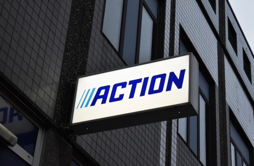 Action biedt een gemakkelijk te onderhouden tuinmeubel aan voor minder dan €100... een koopje om niet te missen!